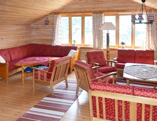 Lobi 2 8 Person Holiday Home in Olden