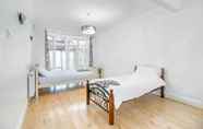 Kamar Tidur 6 East London House