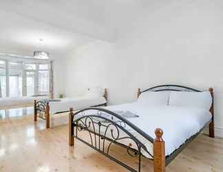 Kamar Tidur 2 East London House