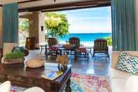 Lobby Luxury Beachfront Mansion, Incomparable Setting, Full-time Maid