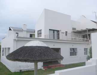 Bangunan 2 Arniston Seaside Cottages