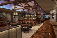 Bar, Cafe and Lounge Hotel Drover, Autograph Collection