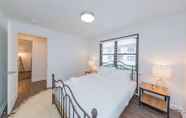 Kamar Tidur 2 The Vibe - Close to Music Row Apartments