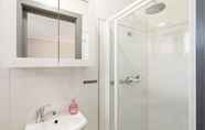 In-room Bathroom 7 Beach Shack on Beach St Couples Retreat