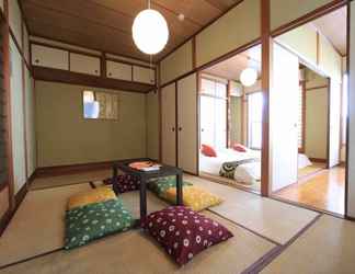 Bedroom 2 Goraku Shinfukae