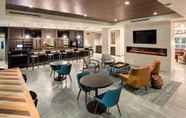 Bar, Cafe and Lounge 5 Four Points by Sheraton Albany