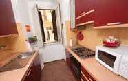 Lainnya 4 Comfortable Apartment Very Close to the Vatican Free Wifi No123