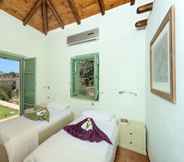 Kamar Tidur 5 Self-catering Luxury Stone Holiday Villa With Infinity Pool and Panoramic View