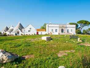 Exterior 4 B b Masseria Pozzo Tre Pile Dates Back to the Eighteenth Century