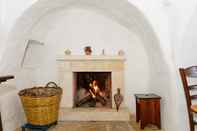 Lobby B b Masseria Pozzo Tre Pile Dates Back to the Eighteenth Century