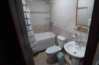 Toilet Kamar Sapphire Hotel