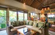 Sảnh chờ 2 Artful 3bed3bath Villa And Bungalow in the Rice Fieldsbest Breakfast in Bali