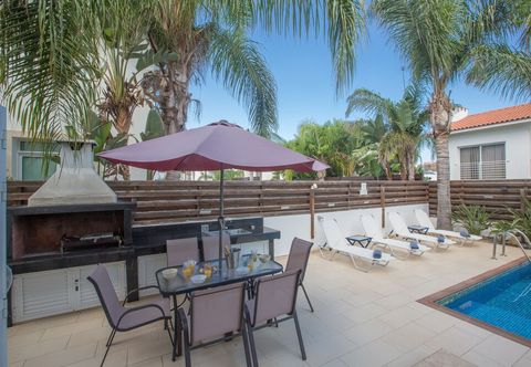 Others "3 Bedroom Villa With Private Pool in Protaras Center"