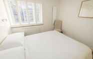 Bedroom 3 ALTIDO Sublime 1 bed flat with Thames view