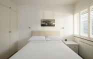 Bedroom 6 ALTIDO Sublime 1 bed flat with Thames view