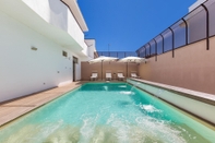 Swimming Pool Residence Joy Home