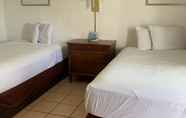 Bedroom 7 SunShine Motel