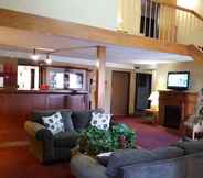 Lobby 4 Guest Lodge