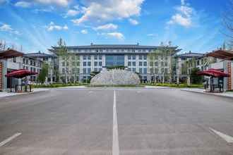 Exterior 4 Yun-zen Jinling Acrobatics Hotel