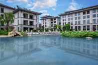 Kolam Renang Yun-zen Jinling Acrobatics Hotel