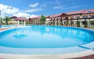 Kolam Renang 2 36 Manor International Sport Hotel