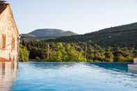 Swimming Pool Villa Stanka