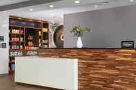 Sảnh chờ Hampton Inn & Suites by Hilton Waterloo St. Jacobs