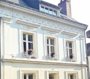 Exterior 2 Le huis clos