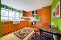 Kamar Tidur 3 Bedroom Apartment on Portobello Road in Notting Hill