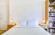 Kamar Tidur 6 Stylish, Bright Apartment w/ Private Garden