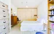 ห้องนอน 3 Stylish, Bright Apartment w/ Private Garden