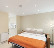 Bedroom 6 Bright 1 Bedroom House near Edgware Road