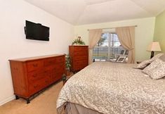 Bilik Tidur 5 Beautiful Home With Private Pool In A Gated Commun 4 Bedroom Villa by Redawning