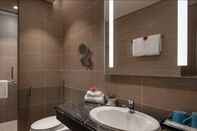 Toilet Kamar Gorgeous Apartment Across My Khe Beach