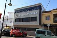 ภายนอกอาคาร Hostal Palmones