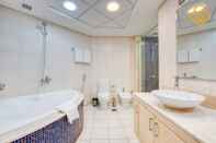 In-room Bathroom Al Hatimi 3 Bedroom 108