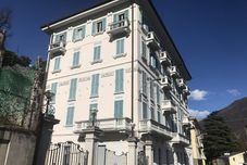 Exterior Larius balcony on the lake