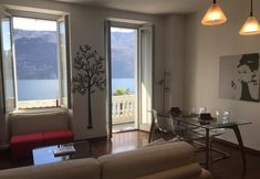 Common Space 6 Larius balcony on the lake