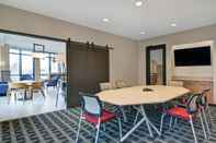 Functional Hall TownePlace Suites by Marriott Indianapolis Downtown