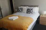 ห้องนอน Gateshead's Amethyst 3 Bedroom Apt, Sleeps 6 Guest