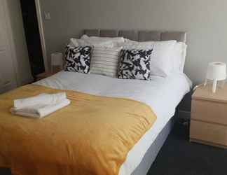 Bedroom 2 Gateshead's Amethyst 3 Bedroom Apt, Sleeps 6 Guest