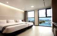 Kamar Tidur 4 Hotel Skypark Daejeon 1