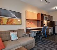 Common Space 2 TownePlace Suites by Marriott Detroit Allen Park