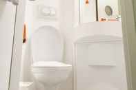 Toilet Kamar easyHotel Edinburgh