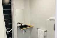 In-room Bathroom Premiere Classe Rennes Ouest - Le Rheu