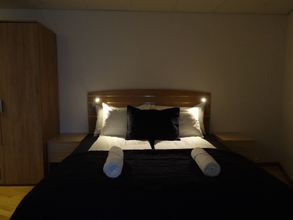 Bedroom 4 Arctic Inn