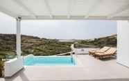 Swimming Pool 3 Theros Luxury Villas