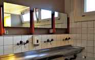ห้องน้ำภายในห้อง 5 Jugendherberge Romanshorn - Hostel