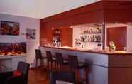 Bar, Kafe, dan Lounge 7 L'Embleme Boutique Hotel