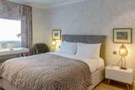 Bedroom Beautiful 2 Bed 2 Bath Flat in South Kensington